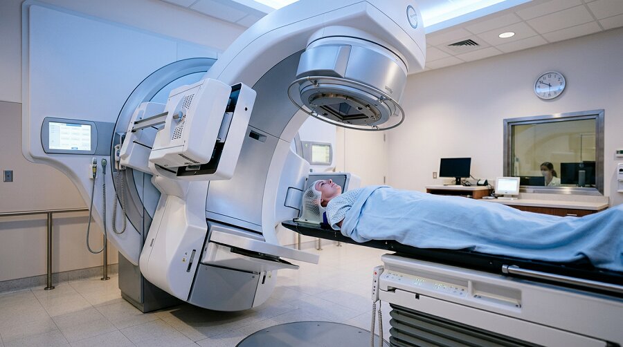 Christie Lung Cancer Radiotherapy Consultant Thoracic Oncology: Specialist Expertise and Treatment Options